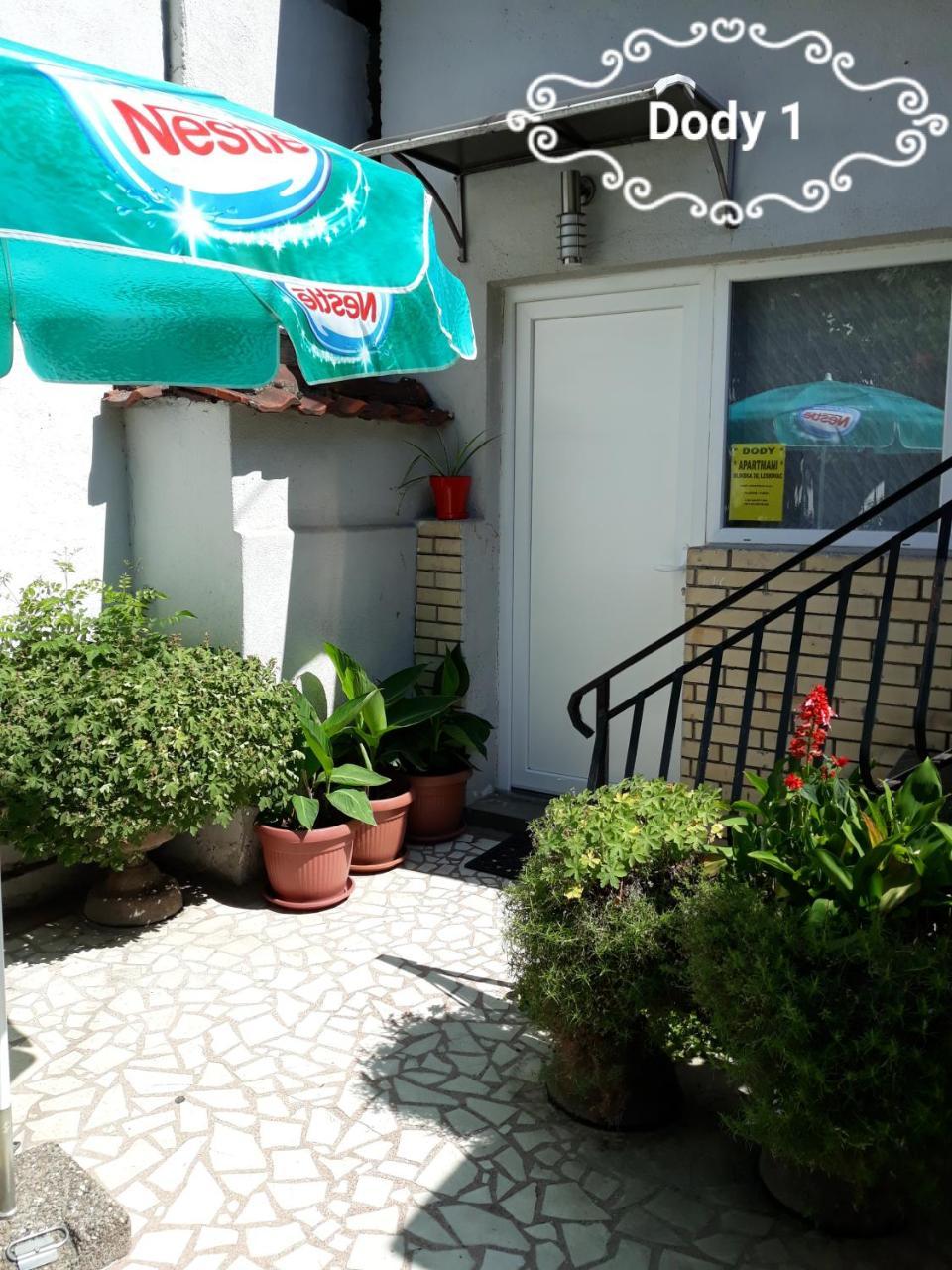 Dody Apartmani Лесковац Экстерьер фото